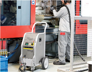 水分を嫌う金属の金型や設備の洗浄に